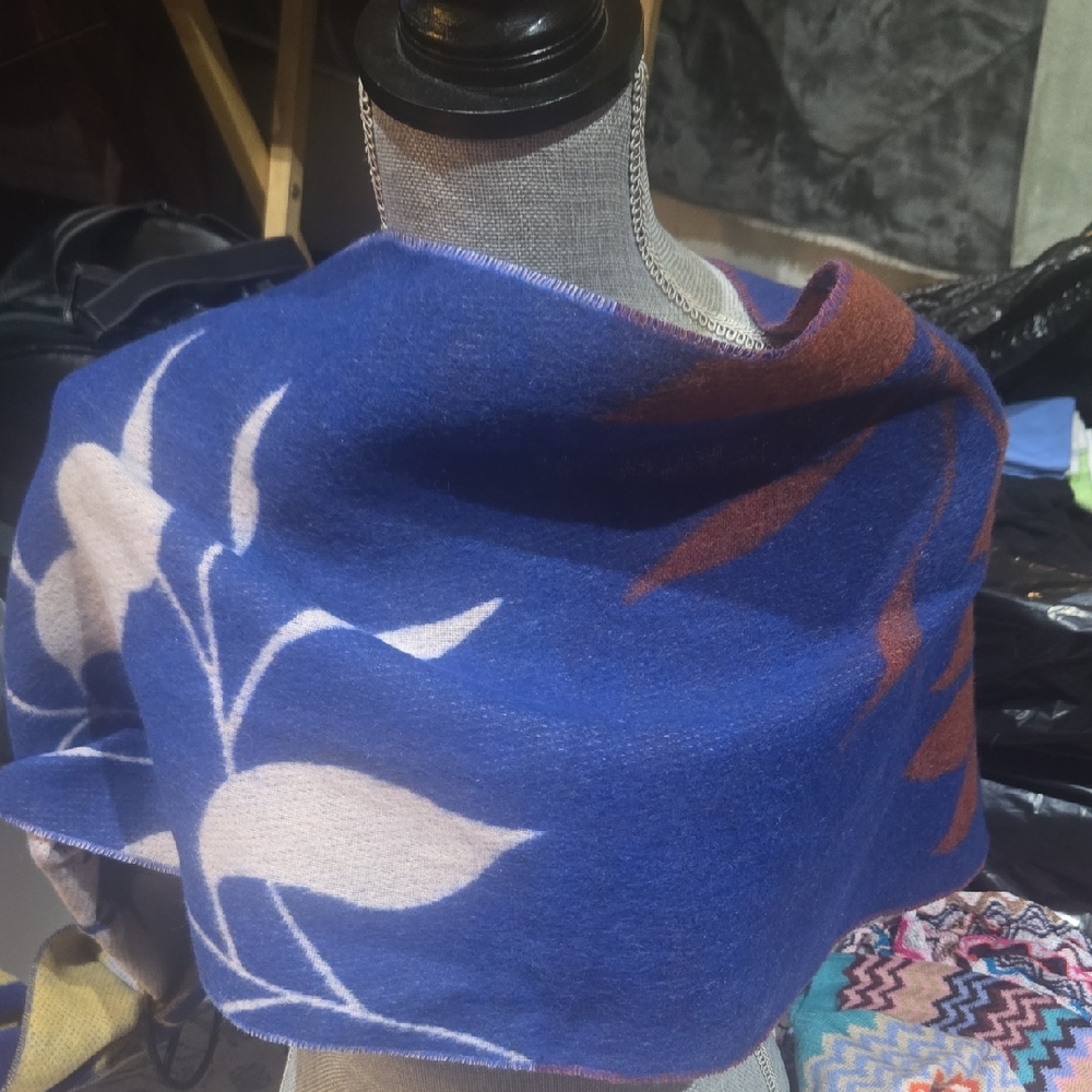 Elegant Blue and White Floral Scarf